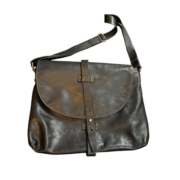 Kenneth Cole Black Leather Messenger Bag - Adjustable Strap - 16" x 12" - Picture 1 of 15